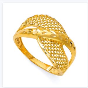Criss Cross Yellow Gold Rings