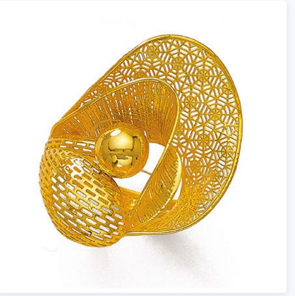 Web Flow Yellow Gold Ring