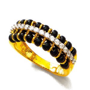 Glinting Black Beads Gold Ring
