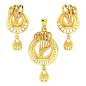 Amiksha Gold Pendant Set