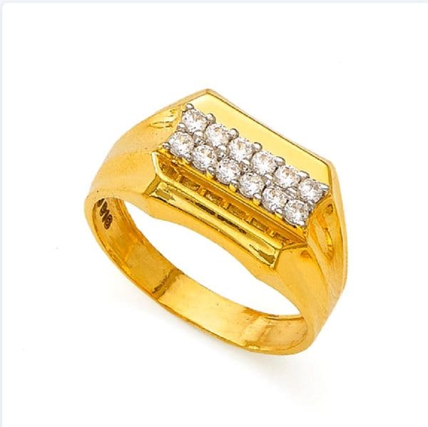 Striking Gents Gold Ring
