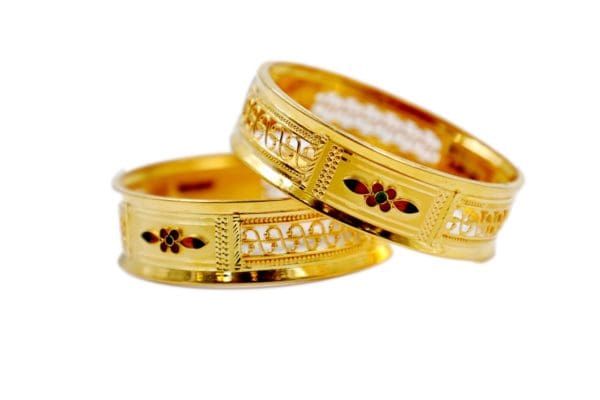 Traditional Mukta Gold Kade