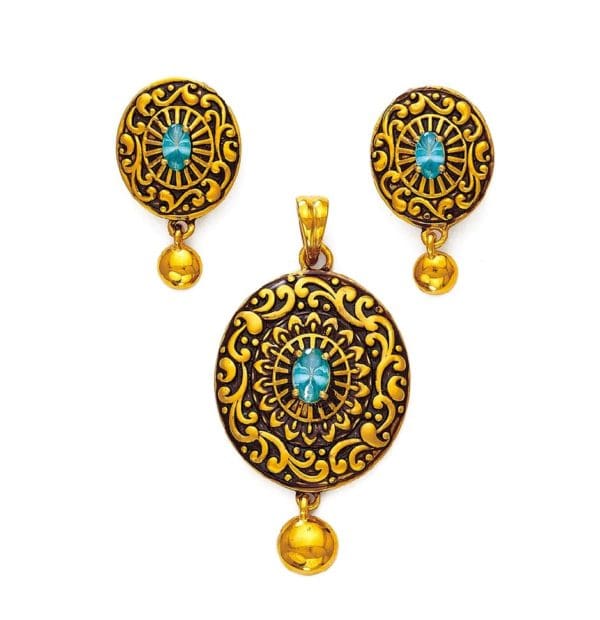 Royal Treasure Pendant Set