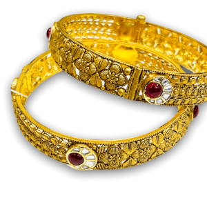 Tanvi Antique Gold Bangle Set