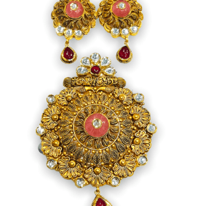 Manyta Antique Gold Pendant Set Manyta Antique Gold Pendant Set