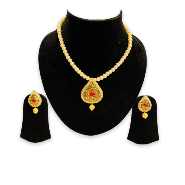 Beauty queen pendant set