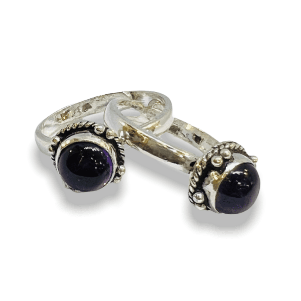 Black Stone Silver Antique Toe Ring