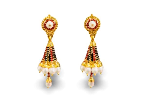Expressive Yellow Gold Earrings