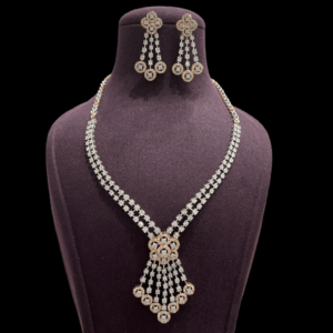 Sehgal Gold Classic Diamond Necklace Set Sehgal Gold Classic Diamond Necklace Set