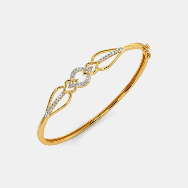 The Yashasvi Oval Bangle
