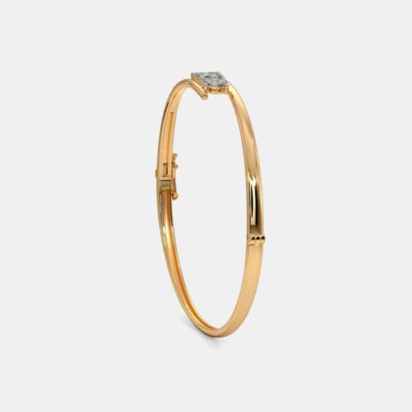 The Alita Oval Bangle