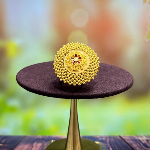 The Arnrita Gold Ring
