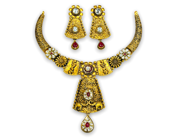 Kanika Antique Gold Necklace Set
