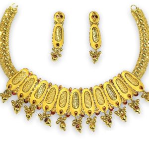 Opulent Gold Necklace Set