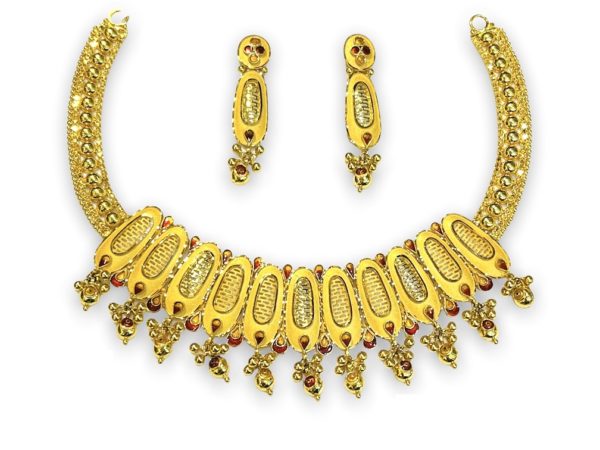 Opulent Gold Necklace Set