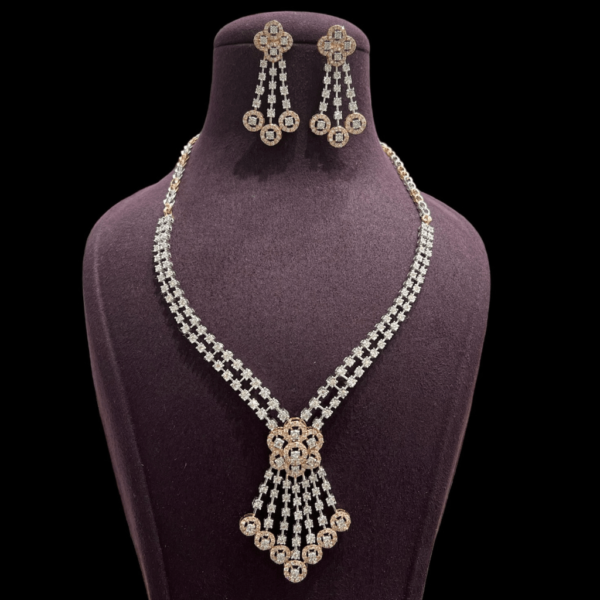 Sehgal Gold Classic Diamond Necklace Set | SEHGAL GOLD ORNAMENTS PVT. LTD.