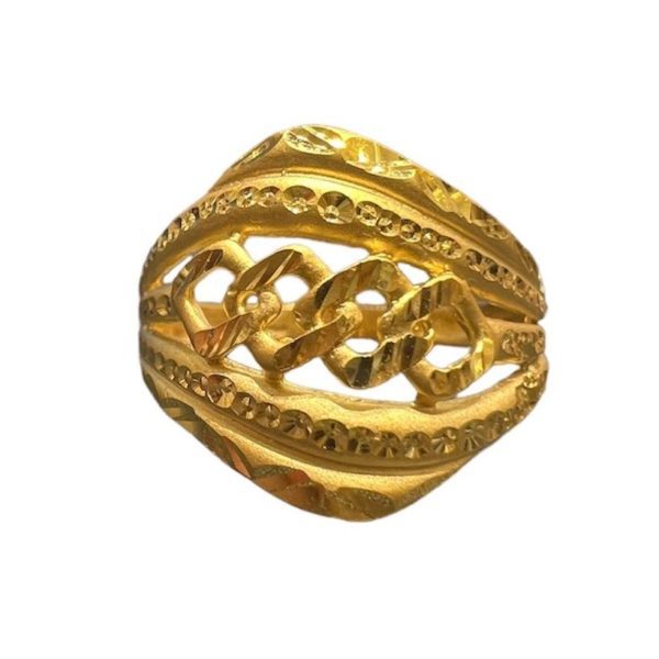 The Vanki Yellow Gold Ring